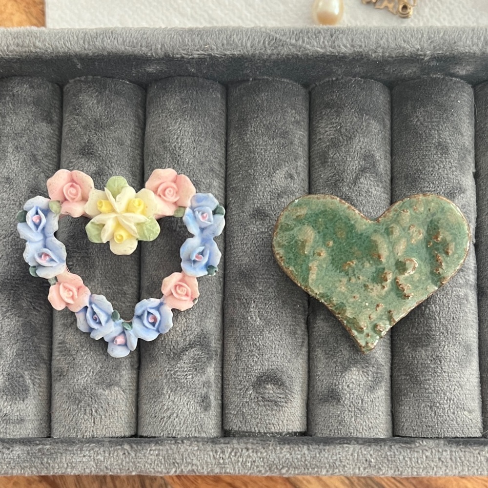 Floral Heart Brooch Set